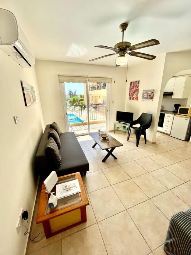 The Holiday Flat, Gateway To Desired Experiences Peyia Buitenkant foto